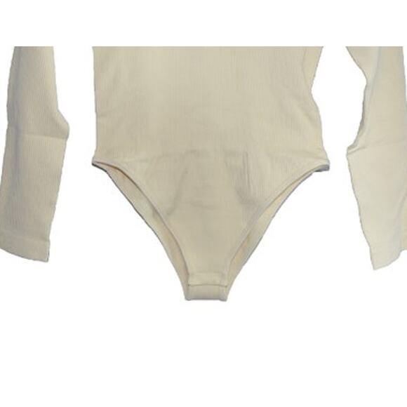 OQQ Ladies 2 Pk. Ivory & Black Quarter Zip Long Sleeve Mock Neck Bodysuit, Large - Picture 3 of 6